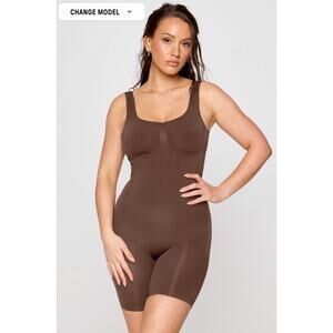 NWT Yitty Nearly Naked Shapewear Mid Thigh Bodysuit
